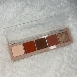 Eyeshadow palette